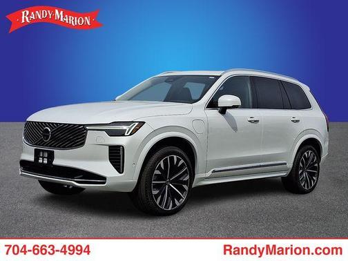 Crystal White Pearl 2025 Volvo XC90 Plug-In Hybrid T8 Ultra 7-Seater