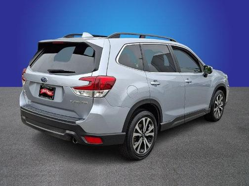 Ice Silver Metallic 2021 Subaru Forester Limited