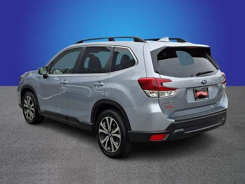 Ice Silver Metallic 2021 Subaru Forester Limited