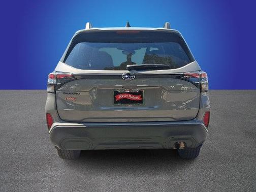 Crystal White Pearl 2025 Subaru Forester Premium