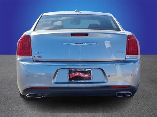 2018 Chrysler 300 Limited