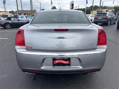 2018 Chrysler 300 Limited