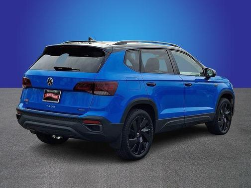 2024 Volkswagen Taos 1.5T SE Black