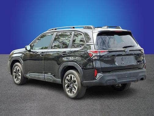 Crystal Black Silica 2025 Subaru Forester Premium