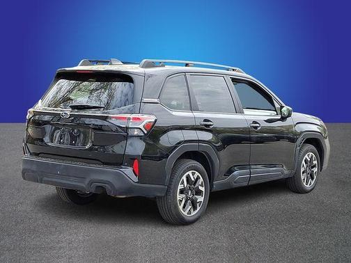 Crystal Black Silica 2025 Subaru Forester Premium