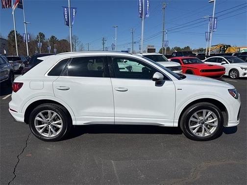 2024 Audi Q3 45 S line Premium