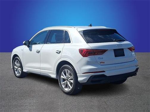 2024 Audi Q3 45 S line Premium