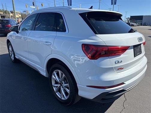 2024 Audi Q3 45 S line Premium