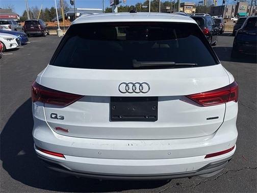 2024 Audi Q3 45 S line Premium