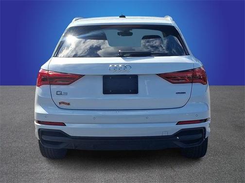 2024 Audi Q3 45 S line Premium