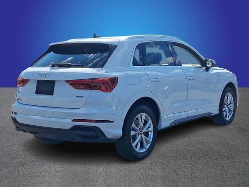 2024 Audi Q3 45 S line Premium