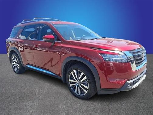 2022 Nissan Pathfinder Platinum