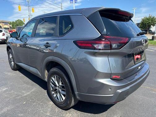 Gun Metallic 2024 Nissan Rogue S