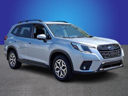 Ice Silver Metallic 2024 Subaru Forester Premium