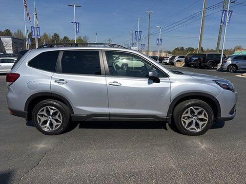 Ice Silver Metallic 2024 Subaru Forester Premium