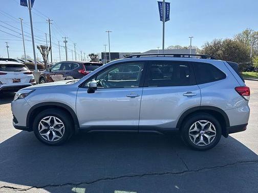 Ice Silver Metallic 2024 Subaru Forester Premium
