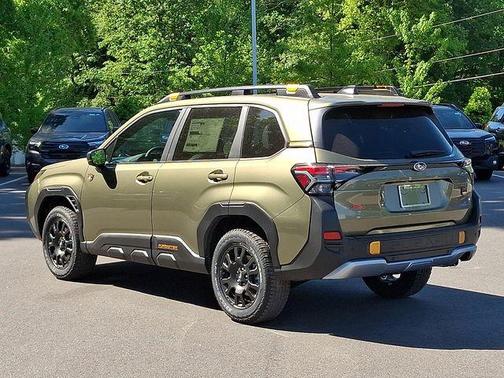 Autumn Green Metallic 2026 Subaru Forester Wilderness
