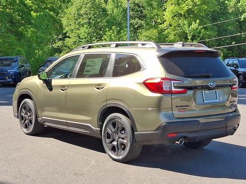 Autumn Green Metallic 2026 Subaru Ascent Onyx Edition Touring