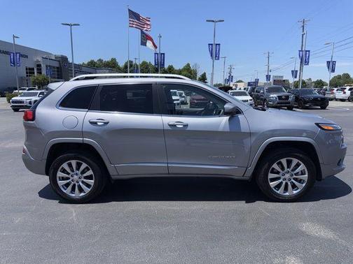 Billet Silver Metallic Clearcoat 2017 Jeep Cherokee Overland