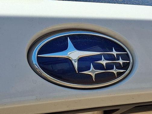 Crystal White Pearl 2020 Subaru Outback Premium