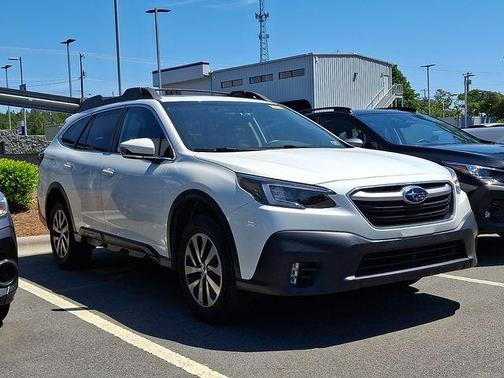 Crystal White Pearl 2020 Subaru Outback Premium