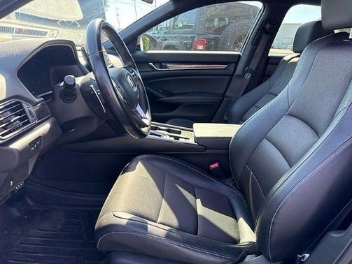Crystal Black Pearl 2021 Honda Accord Sport 1.5T