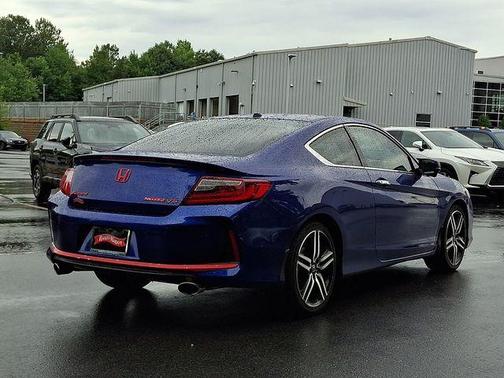 Still Night Pearl 2017 Honda Accord Touring
