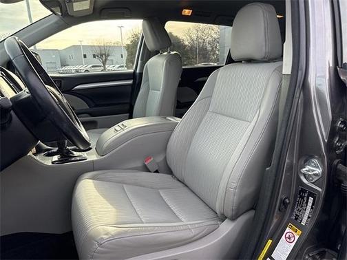 2017 Toyota Highlander LE Plus