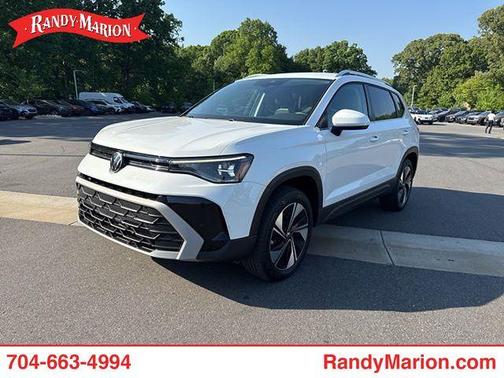 Pure White 2025 Volkswagen Taos 1.5T SE