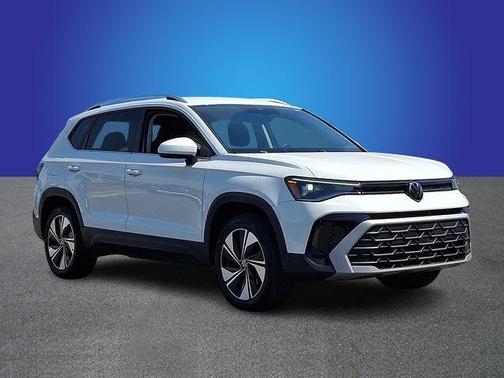 Pure White 2025 Volkswagen Taos 1.5T SE