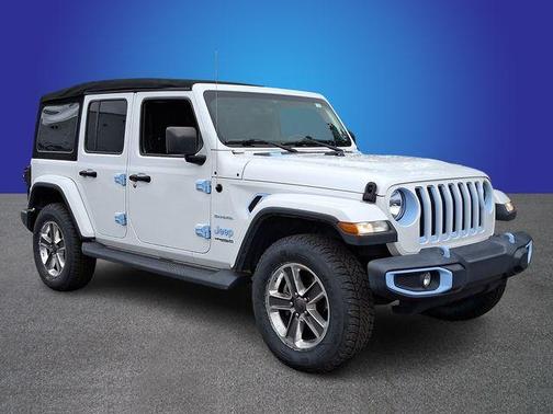Bright White Clearcoat 2020 Jeep Wrangler Unlimited Sahara