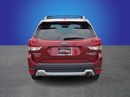 Crimson Red Pearl 2022 Subaru Forester Touring