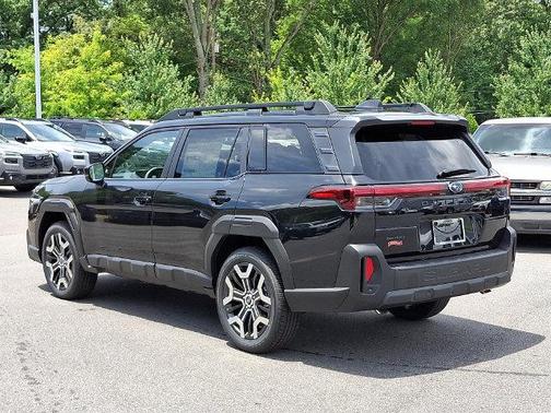 Crystal Black Silica 2026 Subaru Outback Touring XT