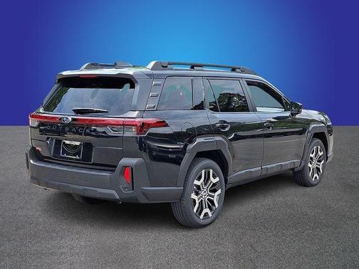 Crystal Black Silica 2026 Subaru Outback Touring XT