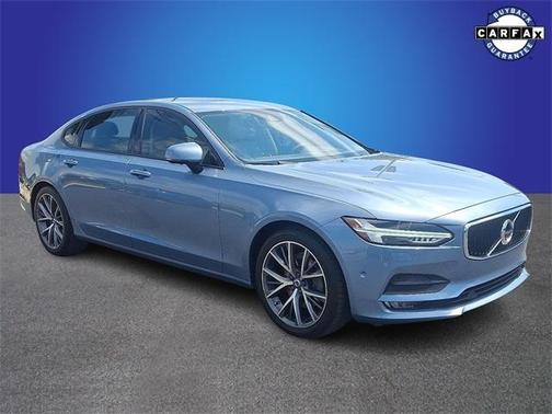2018 Volvo S90 T5 Momentum
