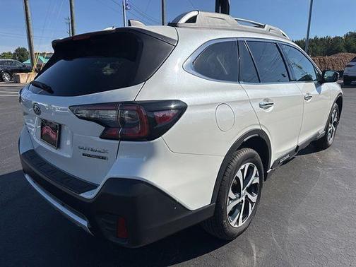 Crystal White Pearl 2022 Subaru Outback Touring XT