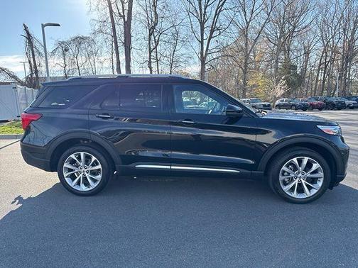 2023 Ford Explorer Platinum