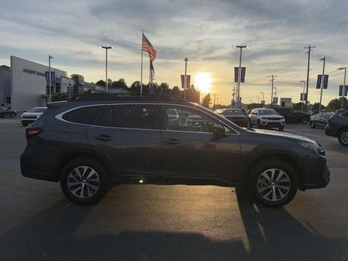 Magnetite Gray Metallic 2025 Subaru Outback Premium