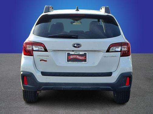 White 2018 Subaru Outback 2.5i Limited