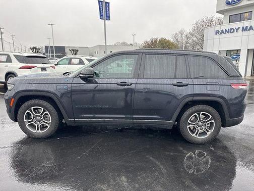 2022 Jeep Grand Cherokee 4xe Trailhawk