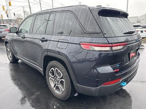 2022 Jeep Grand Cherokee 4xe Trailhawk