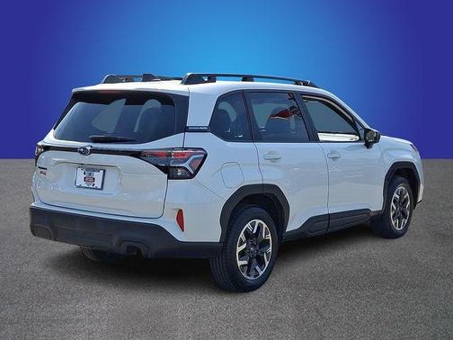 Crystal White Pearl 2025 Subaru Forester Premium