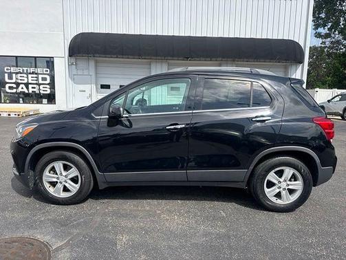 Black Metallic 2020 Chevrolet Trax LT