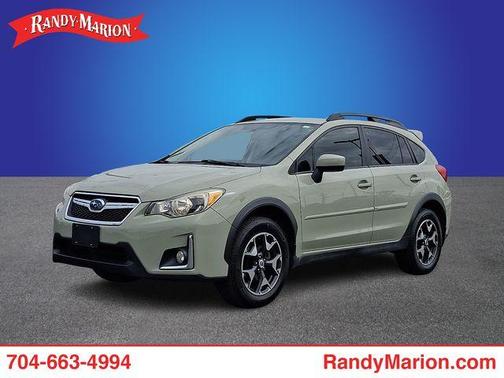 Desert Khaki 2017 Subaru Crosstrek 2.0i Premium