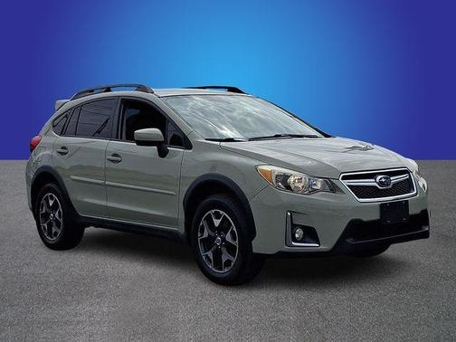 Desert Khaki 2017 Subaru Crosstrek 2.0i Premium