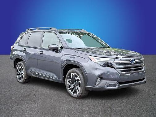 Magnetite Gray Metallic 2025 Subaru Forester Limited