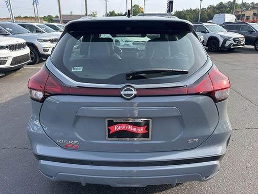 2 Tone Gray / Black 2023 Nissan Kicks SR