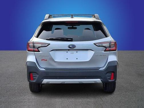 Ice Silver Metallic 2022 Subaru Outback Limited