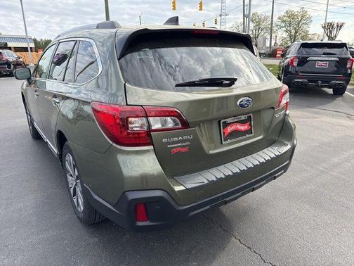 Wilderness Green Metallic 2018 Subaru Outback 2.5i Touring