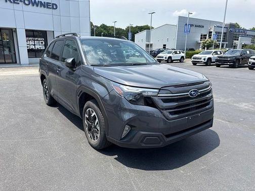 Magnetite Gray Metallic 2025 Subaru Forester Premium